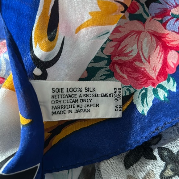 DVF floral and scrolls silk scarf - Picture 4 of 4